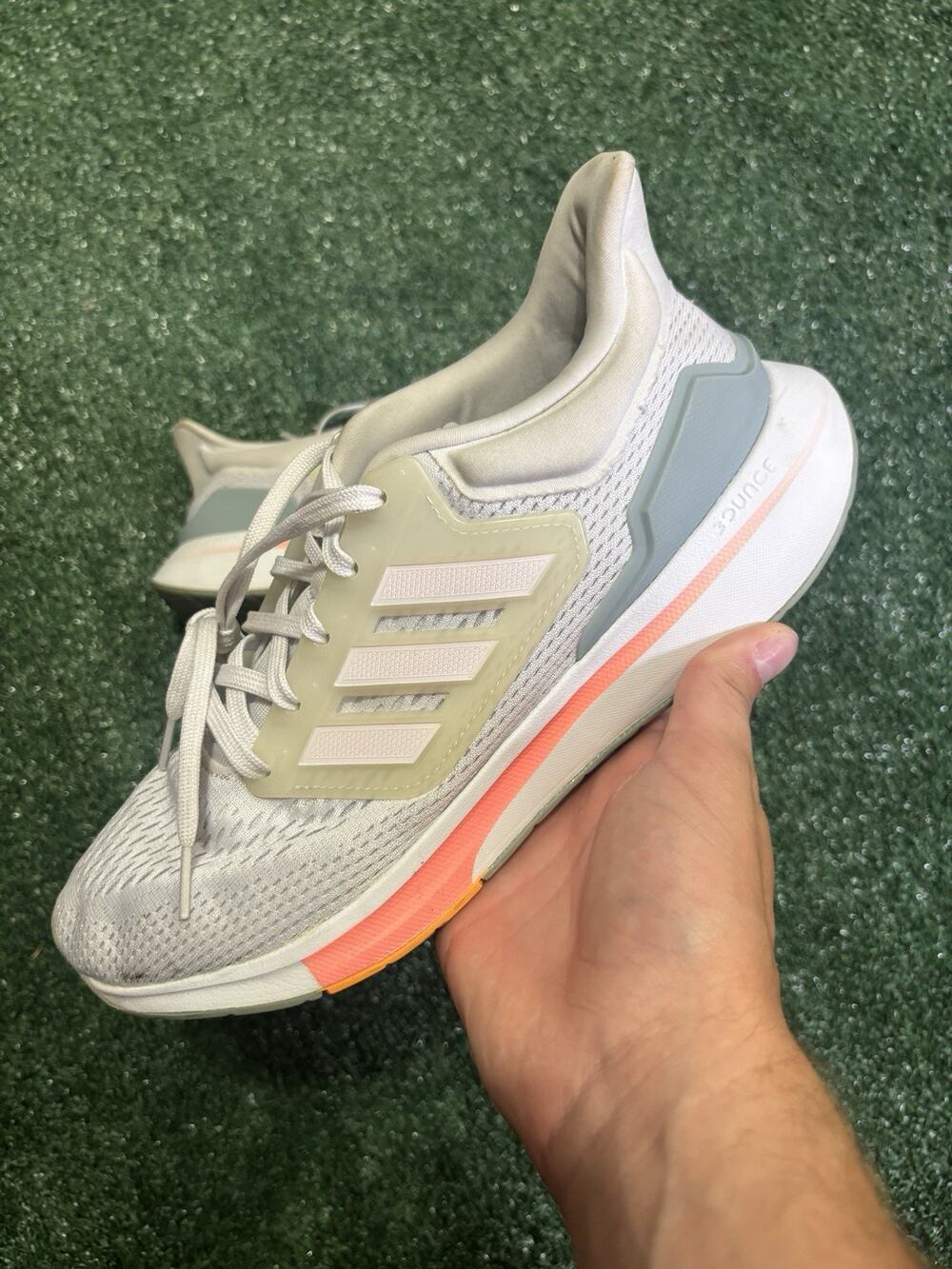 Adidas Bounce Womens Shoes White Athletic Comfort Running Walking Sneakers 9.5